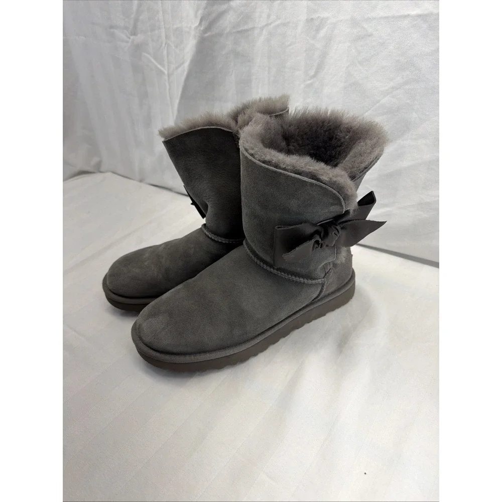 UGG women mini